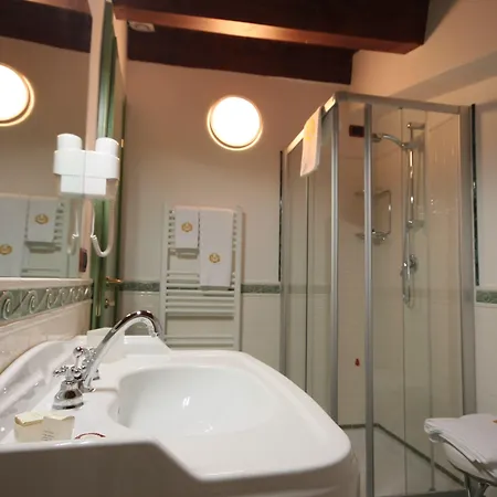 Hotel Rojan 4*