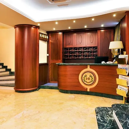 Rojan 4* スルモナ