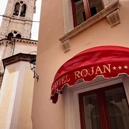 Rojan Hotel 4*